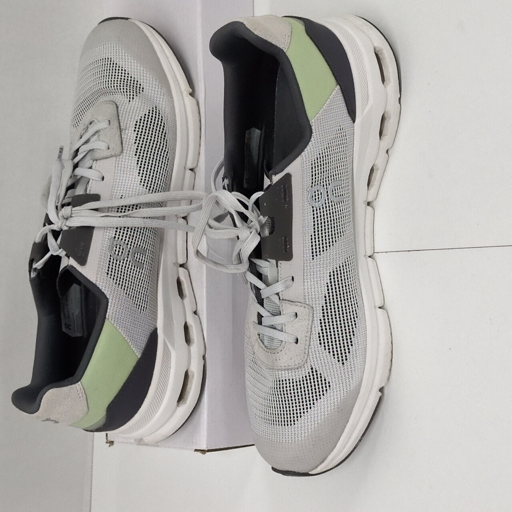 On Clouds Sneakers - Picture 2 of 14